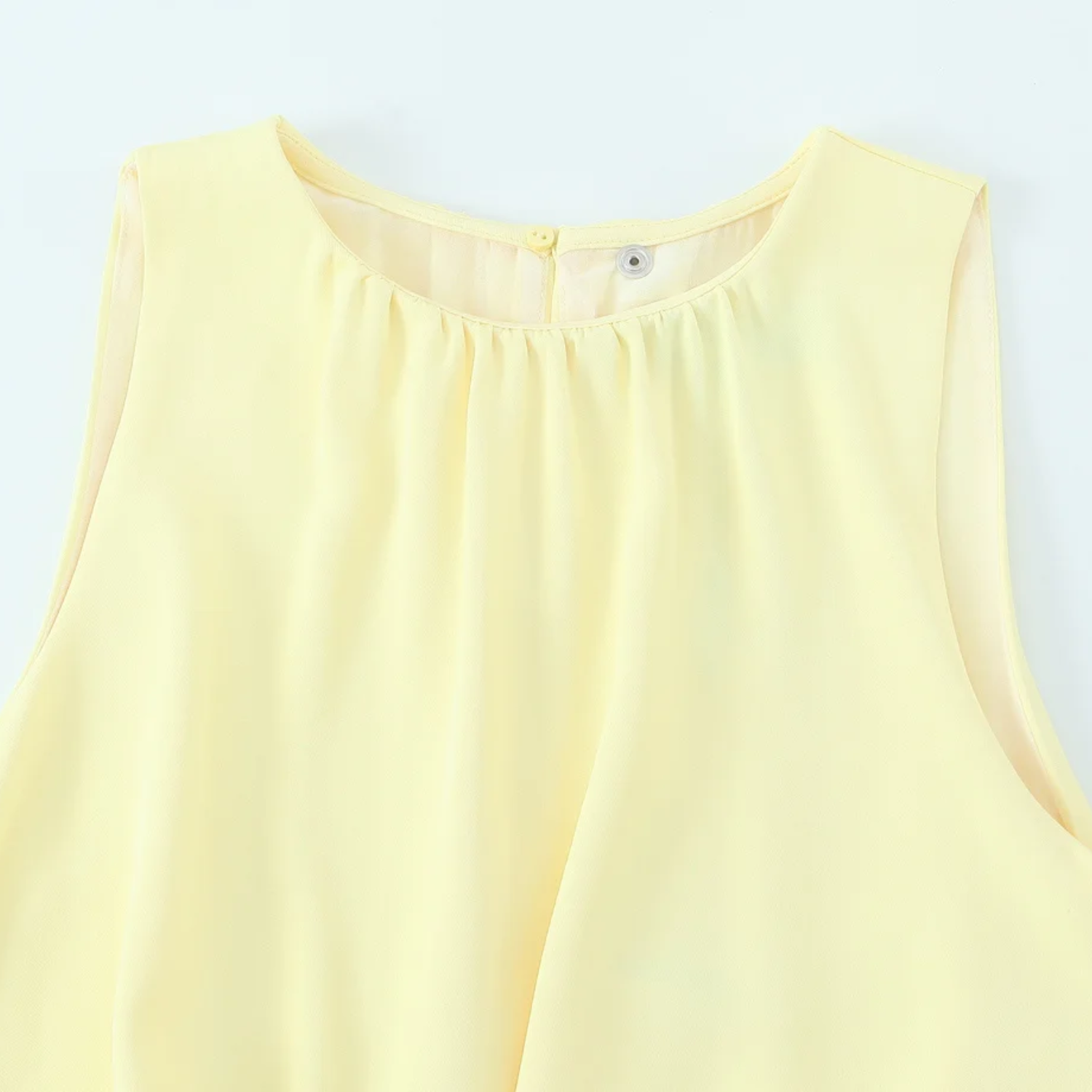 Ava | Elegant Sleeveless Long Dress with Split Hem and Fold Detail
