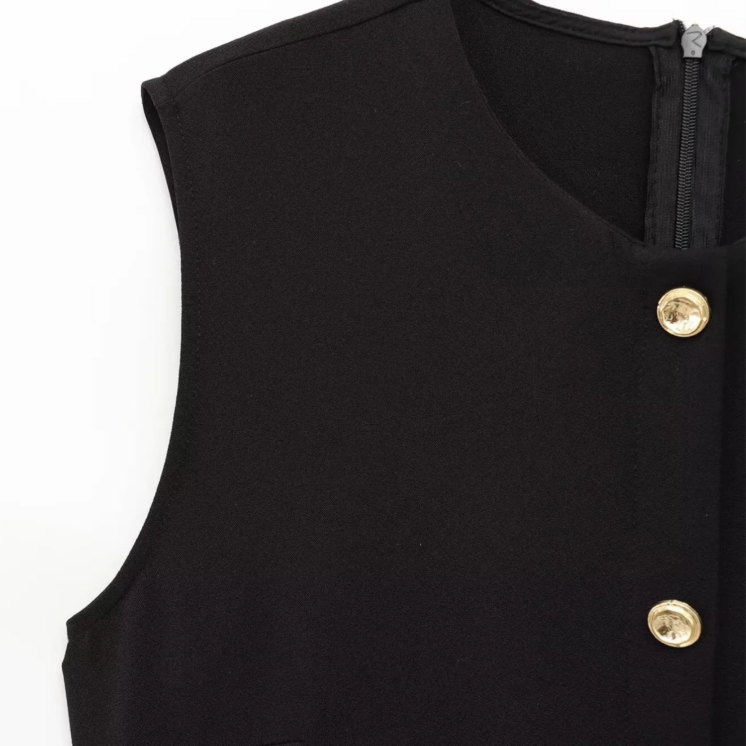 Sophie | Sleeveless Crew-Neck Dress with Belt and Hem Slit Detail